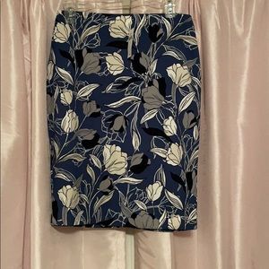 Banana republic blue floral knee length skirt